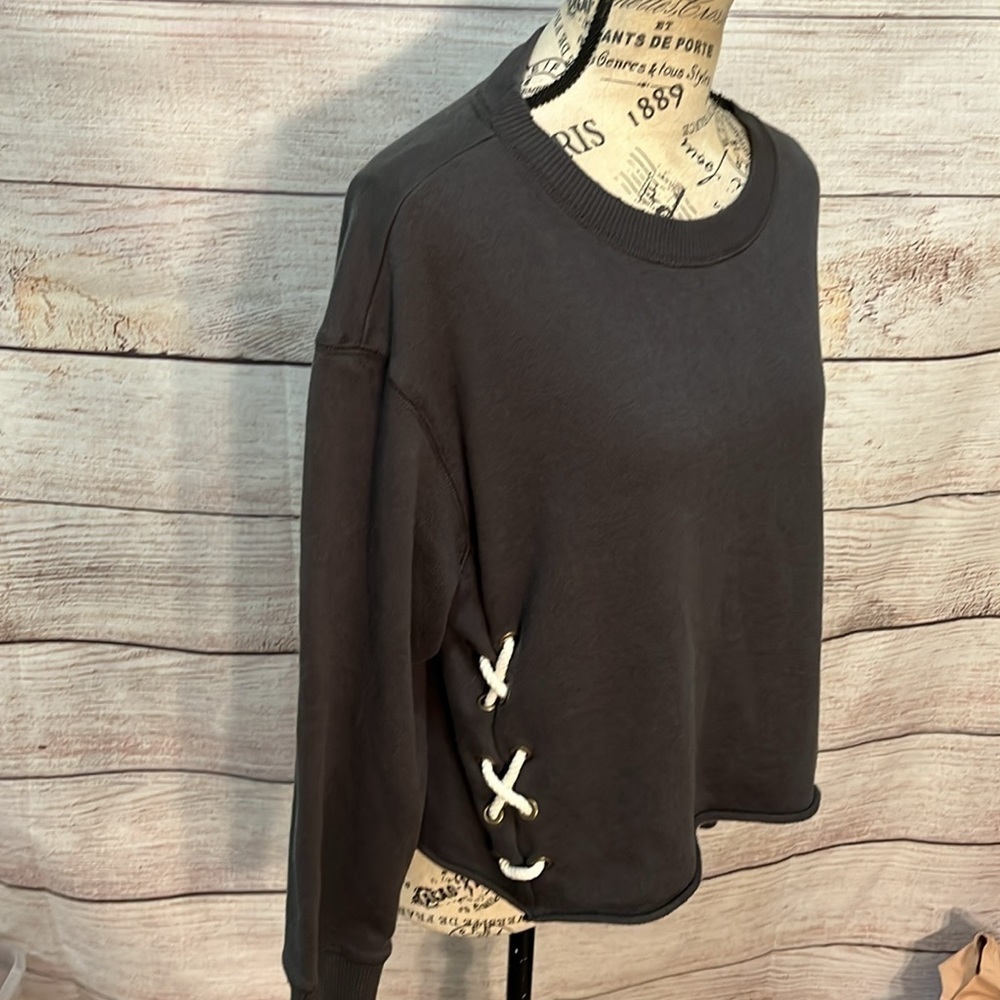 Aerie Cropped Sweatshirt Side Lace Up Gray Size Small Lace-Up Rough Edge Hem